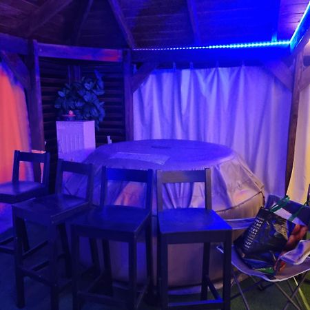 Agroturystyka Dom Z Bali Caloroczny Turbia Exteriér fotografie